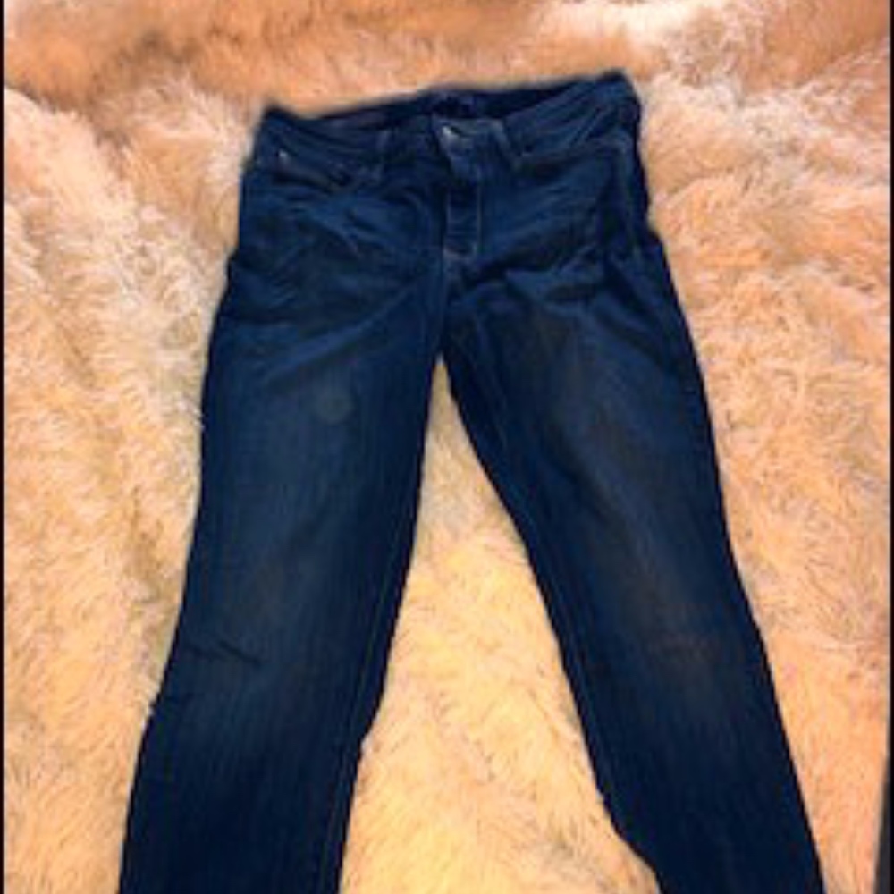 dark wash comfy cutoff capri jeans
